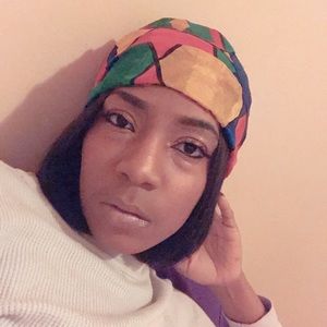 Meet your Posher, Crystal